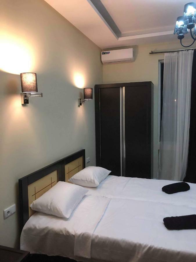 Guest House Kobuleti On Aghmashenebeli Exterior photo